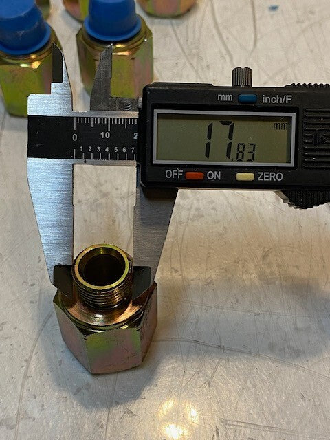 13 Qty of Hydraulic Hex Fitting Adapters 18mm Thread 11mm ID 29mm OD (13 Qty)