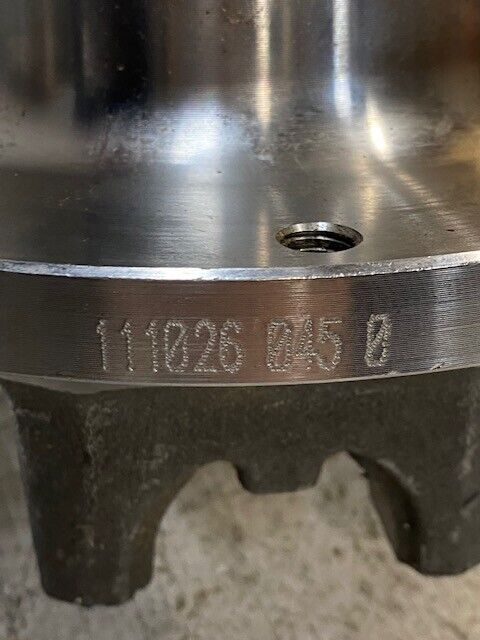 International Flange Axle End Yoke 111026 045 0 | 490 | KK71 | 51mm Bore