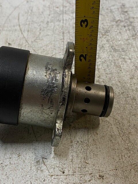 Detroit Diesel DC A0000900069 Fuel Meter Quantity Control Valve - SLIGHT DAMAGE