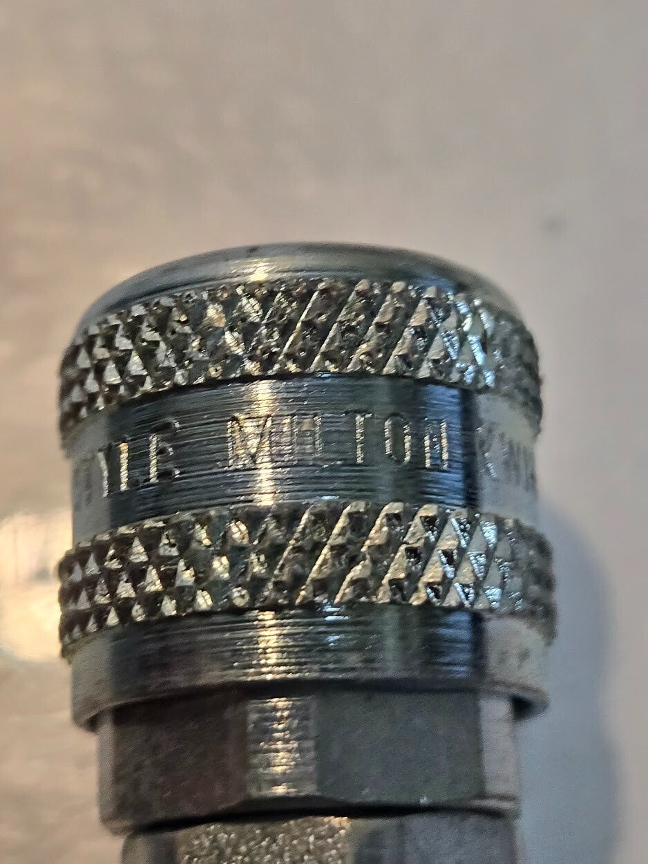 21 Quantity of 1/4" Milton Kwik Change A Style Couplings 1/4" FNPT (21 Quantity)