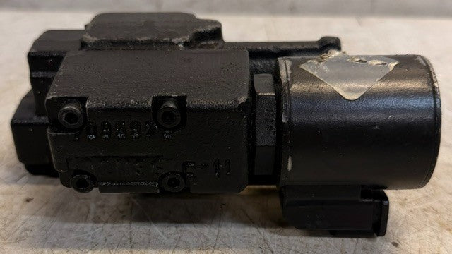 Hydra Force Hydraulic Directional Control Valve With Solenoid Operator 7095945