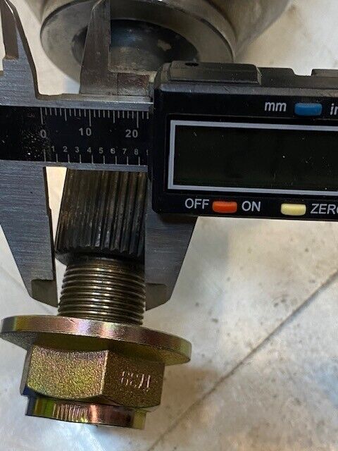 EMPI CV Axle 43 L x 4 LOD | F0-1571843 | 28mm End 22mm Thread 37-Sline