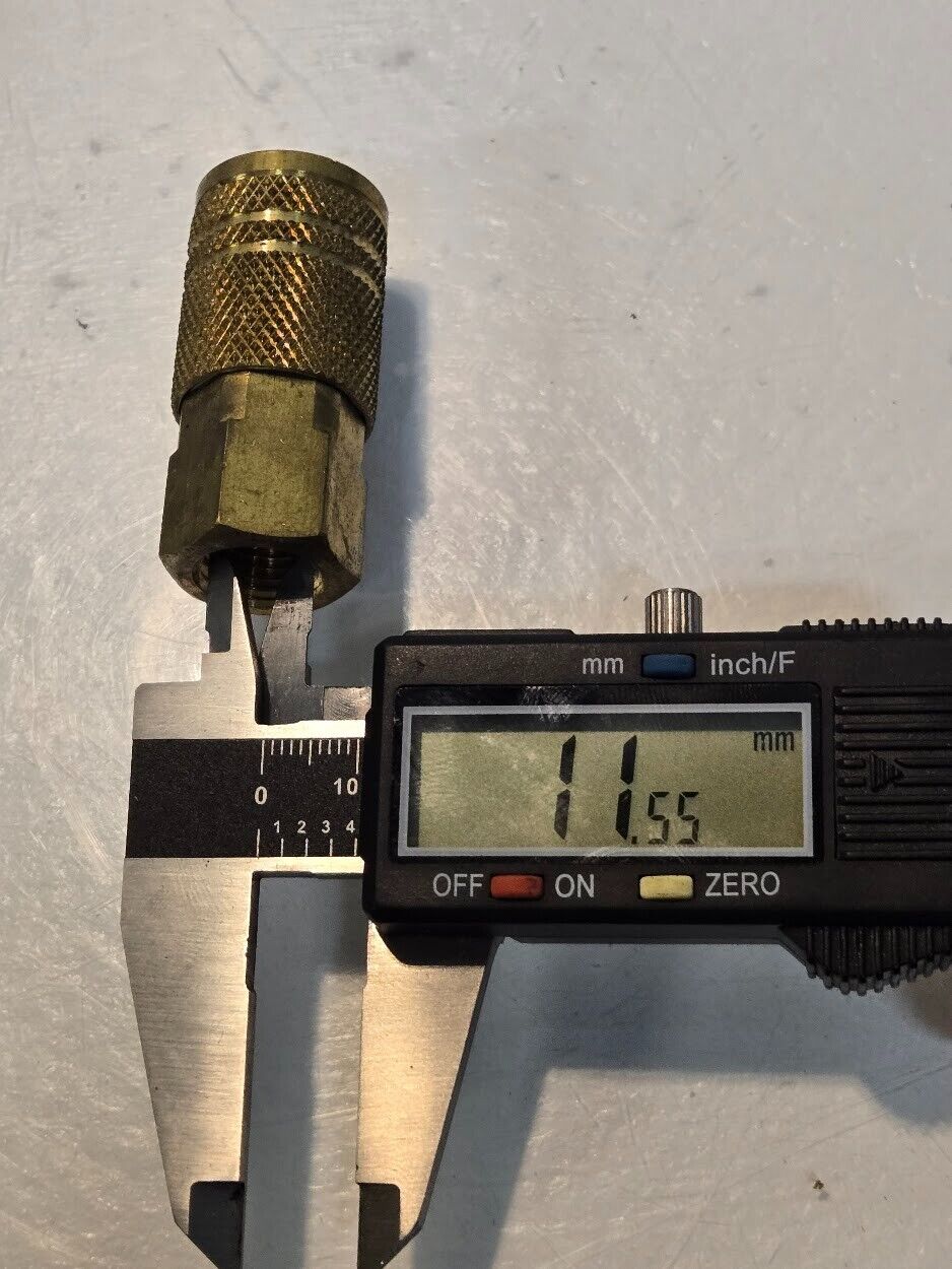 9 Quantity of Amflo C280B 1/4" Quick Change Couplings 1/4" FNPT Brass (9 Qty)