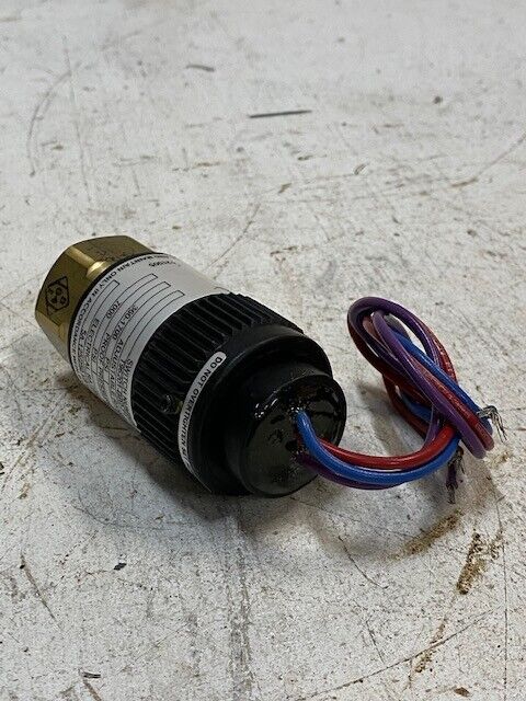 Barksdale Pressure Vacuum Switch T96201-BB2-P1 360-1700 Psi 5A 125/250 VAC