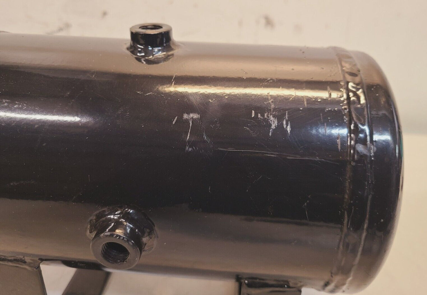 5 Port Air Tank Length 9.5" x Diameter 5.5" - Tank Measurements