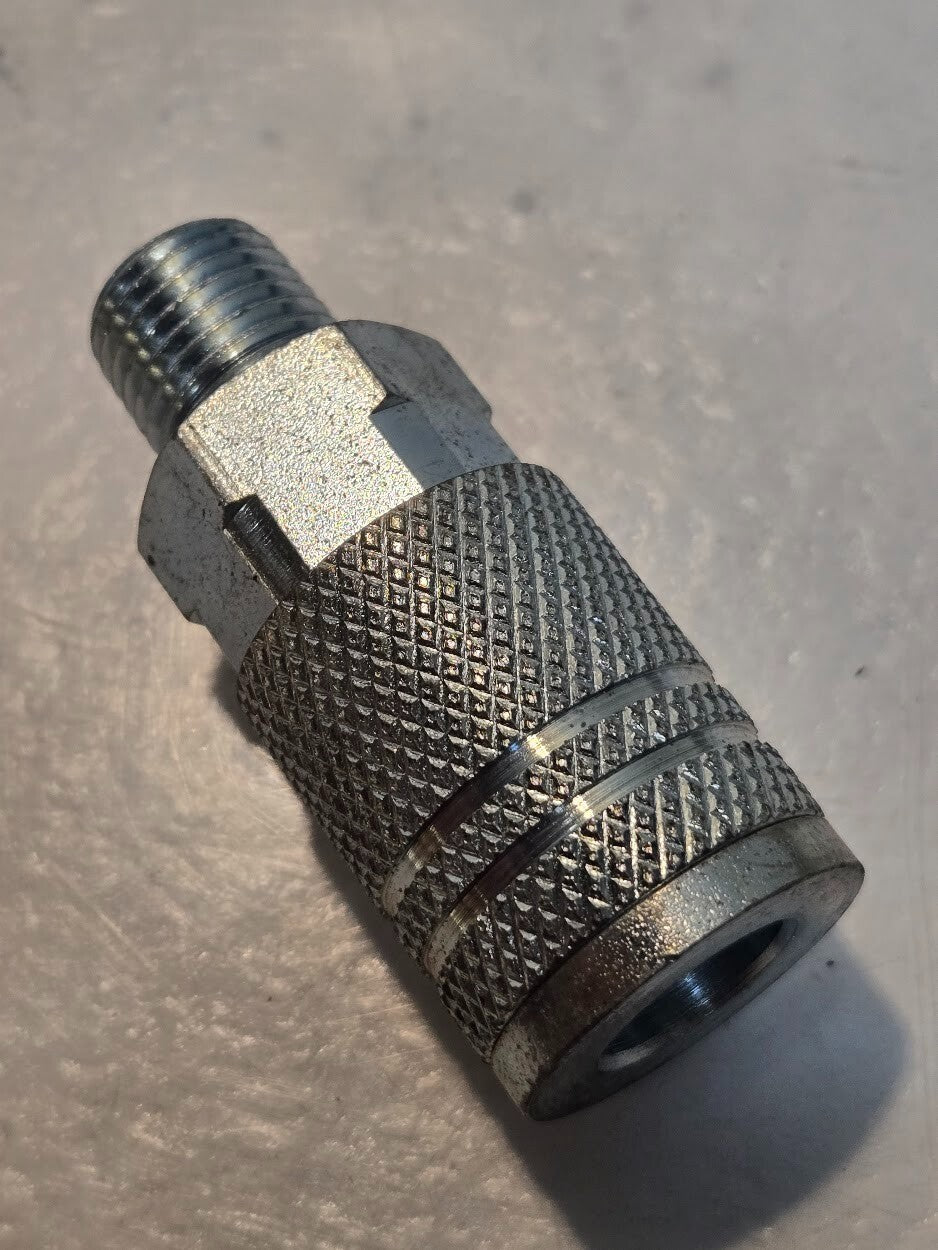 2 Quantity of AMFLO C21 Steel 1/4" Quick Connect Couplings 1/4" MPT (2 Qty)