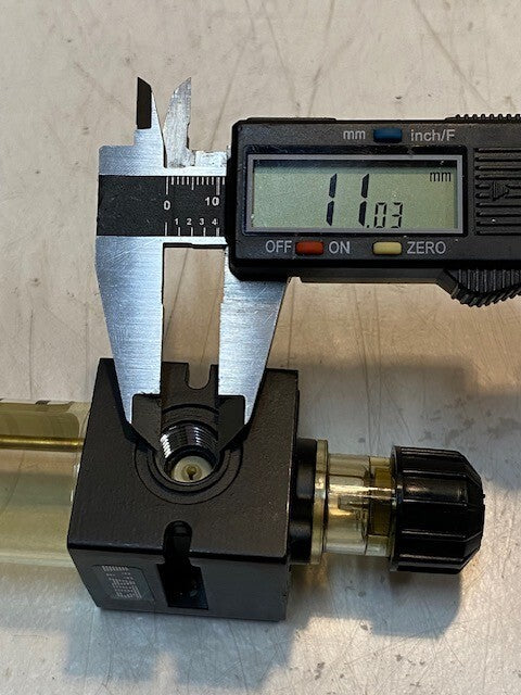 Watts Fluidair Pneumatic Lubricator L35-02A | 6" L 1-1/2" W 11mm Thread