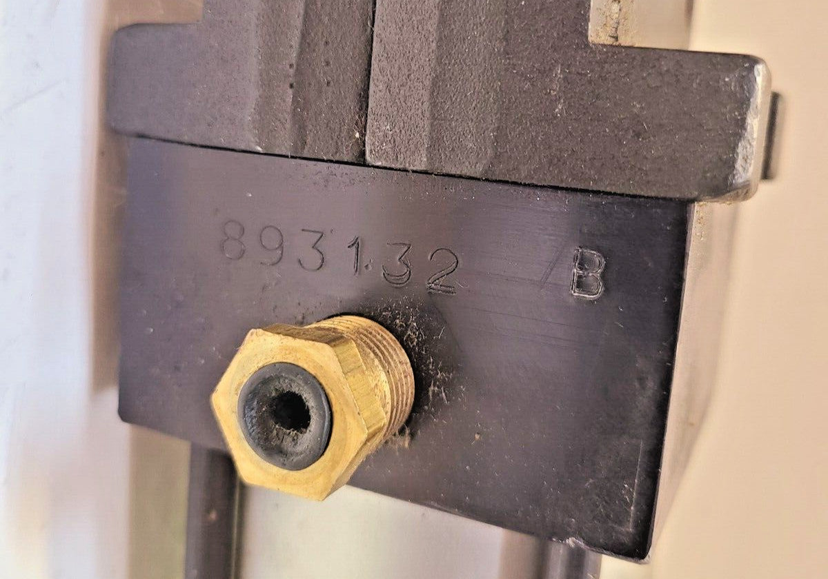 DE-STA-CO Pneumatic Heavy Duty Action Clamp 893-D  | 893132
