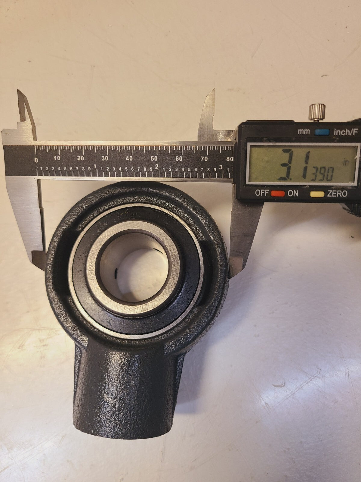 HLU Hanger Bearing 1-1/8" | HA2C6 | UC206-18 | HA206
