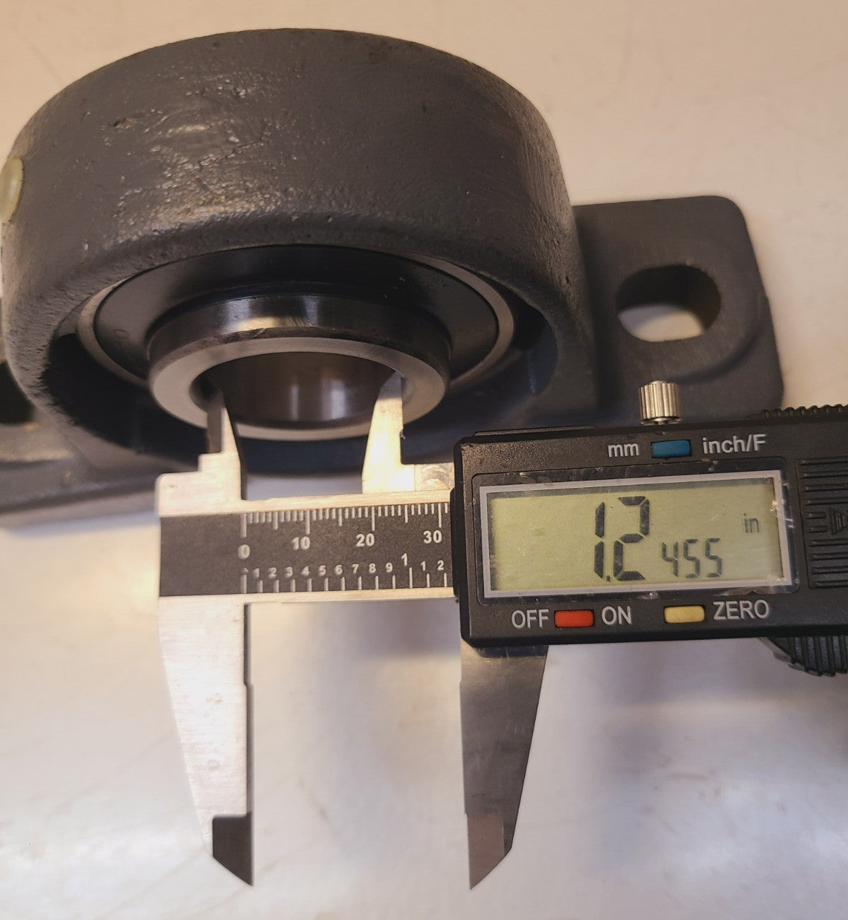 LSB Ball Pillow Block Bearing AK207 | HC207-20
