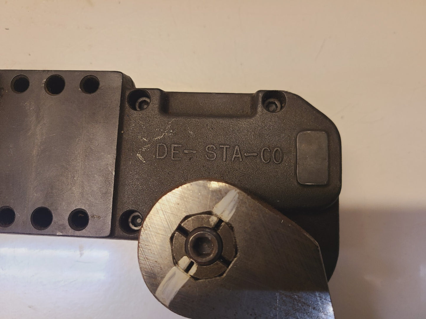 DE-STA-CO Pneumatic Heavy Duty Action Clamp 893-D  | 893132