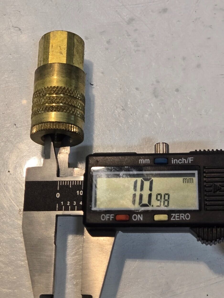 5 Quantity of 1/4" Quick Connect Couplings 1/4" FPT 19mm Hex (5 Quantity)