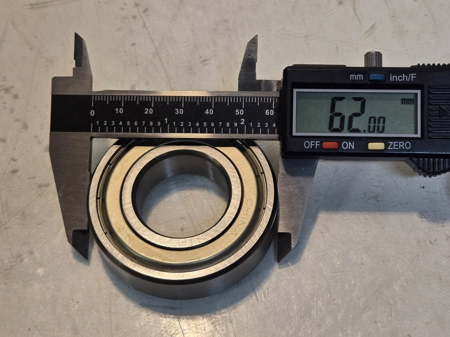 2 Quantity of NSK Metal Shielded Bearings 6206Z | 62 mm OD x 30 mm Bore (2 Qty)