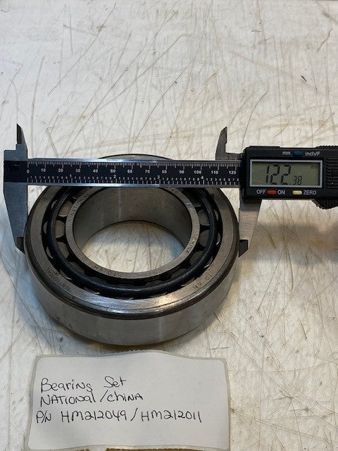 National Tapered Roller Bearing Set Cup/Cone HM212049 / HM212011 Made in China