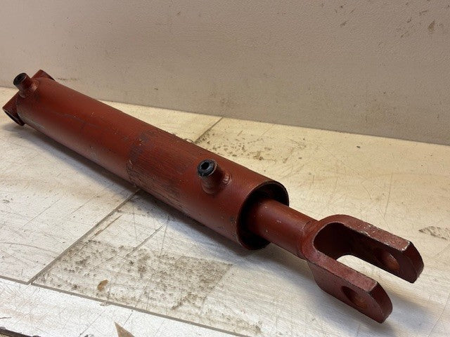 Heavy Duty Welded Hydraulic Cylinder 26" Long 3" Bore 1-1/2" Shaft | 2E 160