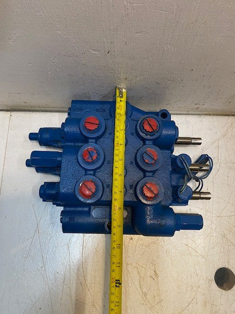 Skid Steer Hydraulic Control Auxiliary Valve Loader 02357021 | 34673 ABP