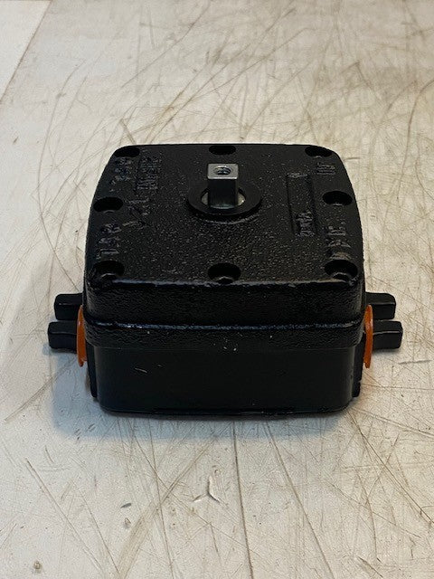 Parker PL37 Pneumatic PL Series Inline Air Flow Control Valve 4 Port 3 Way