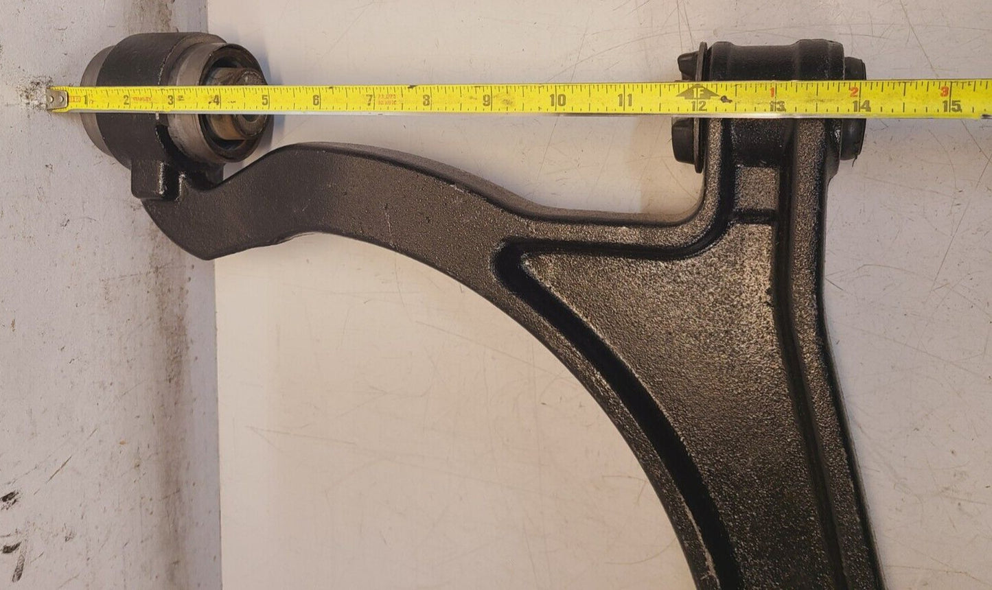 Chrysler Pacifica Front Lower Control Arm 04743151AF | 6T2 | D12 | J140