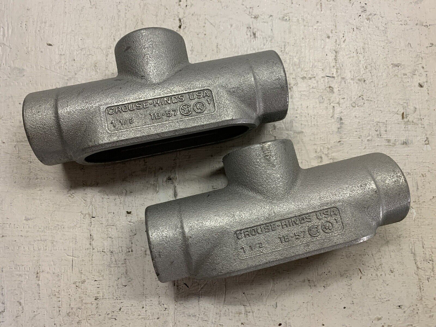 Box of 2 Crouse Hinds TB57 1-1/2" T Condulet Body Form 7 Conduit Body