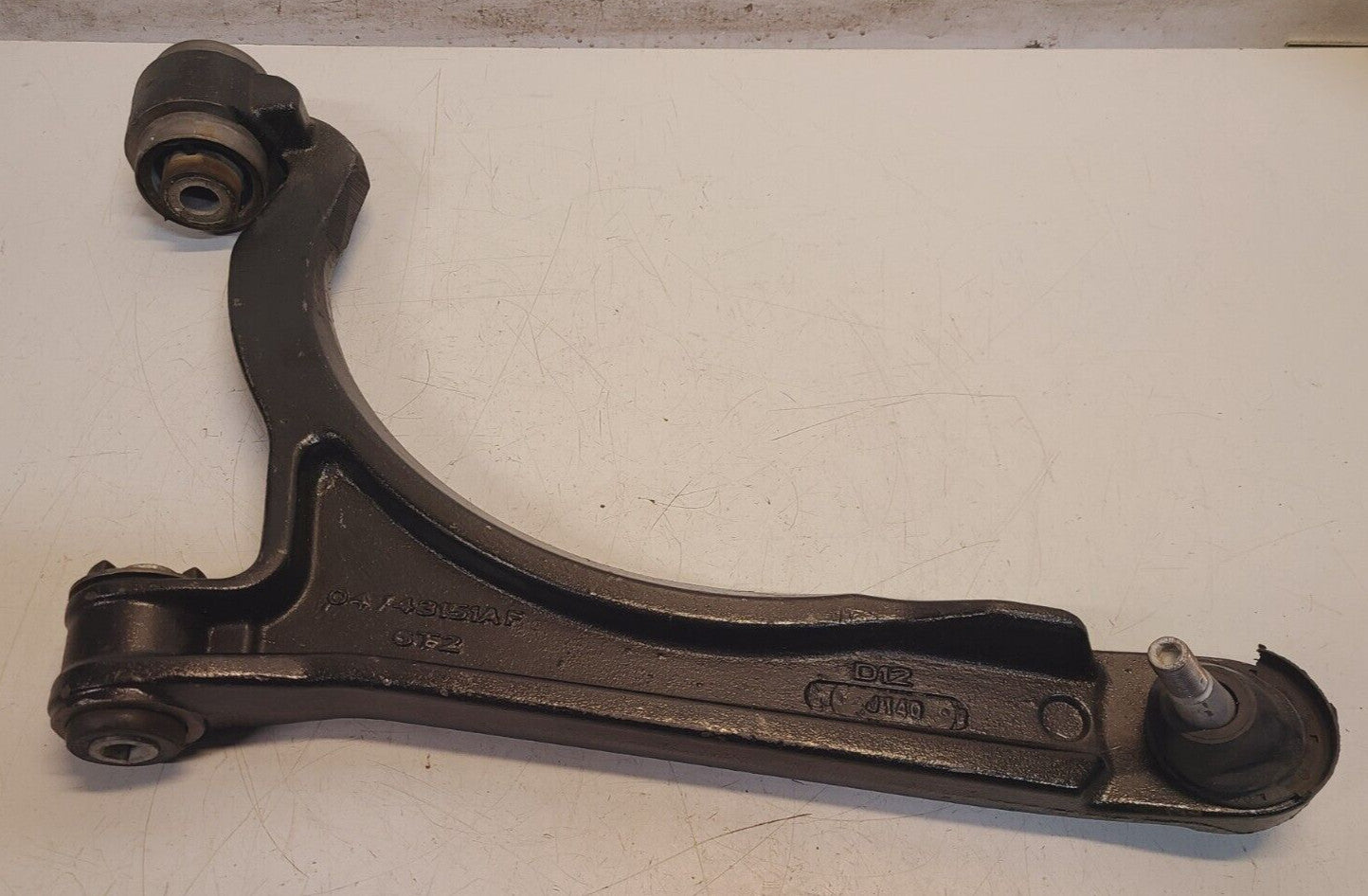 Chrysler Pacifica Front Lower Control Arm 04743151AF | 6T2 | D12 | J140