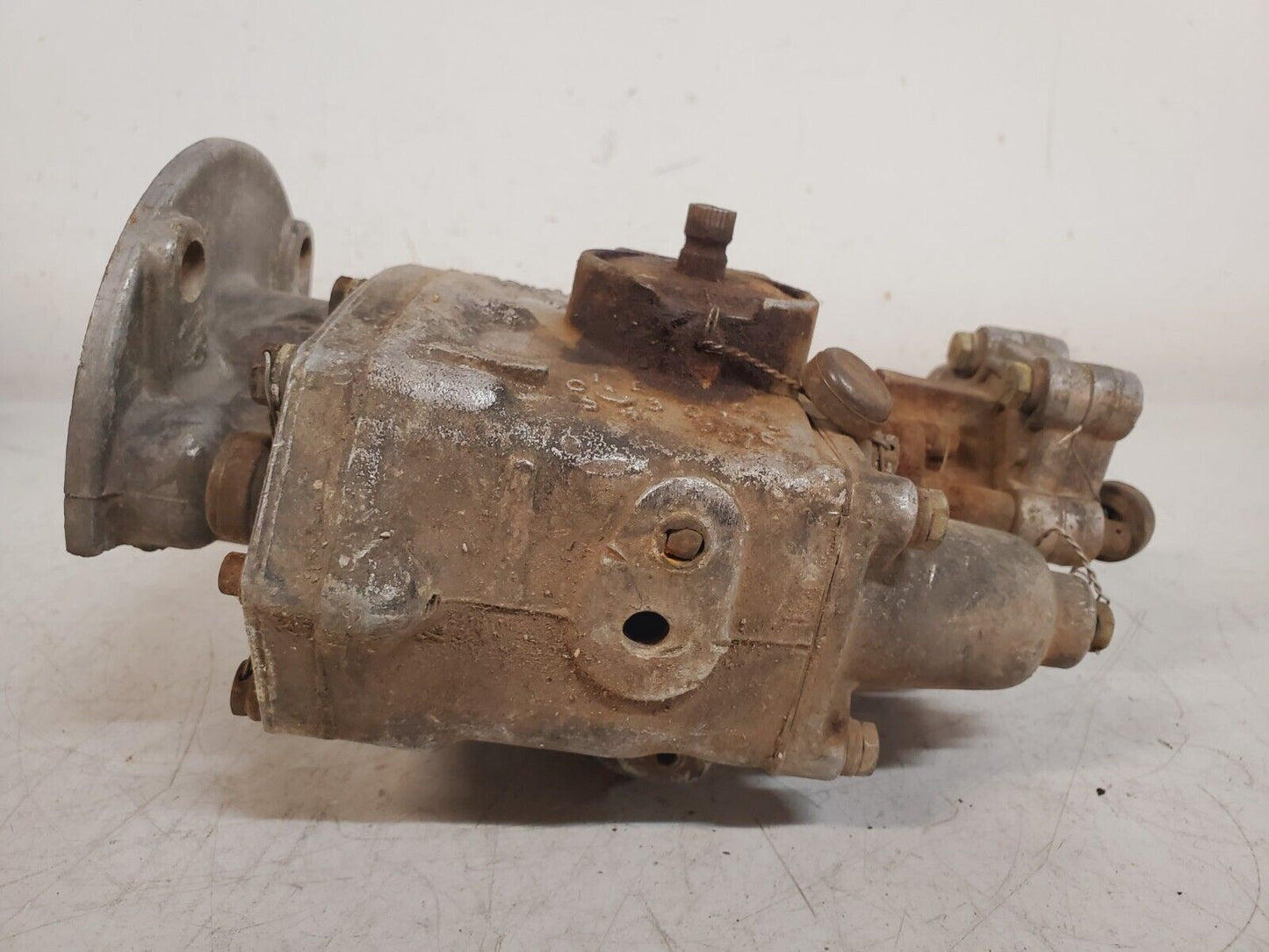 Cummins Diesel Engine Fuel Injector Pump 139668 | ADC1 | DP1263345 Damaged