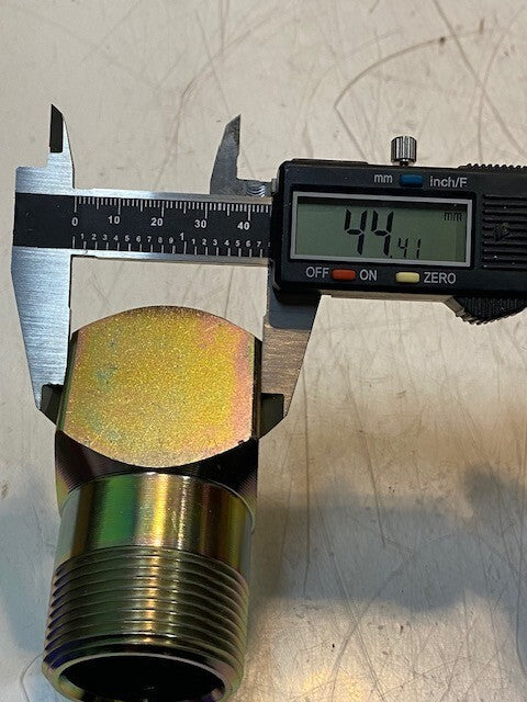 90 Degree Elbow Hydraulic Adapter 3-1/4" L 3-1/4" W 42mm Thread OD 22mm ID
