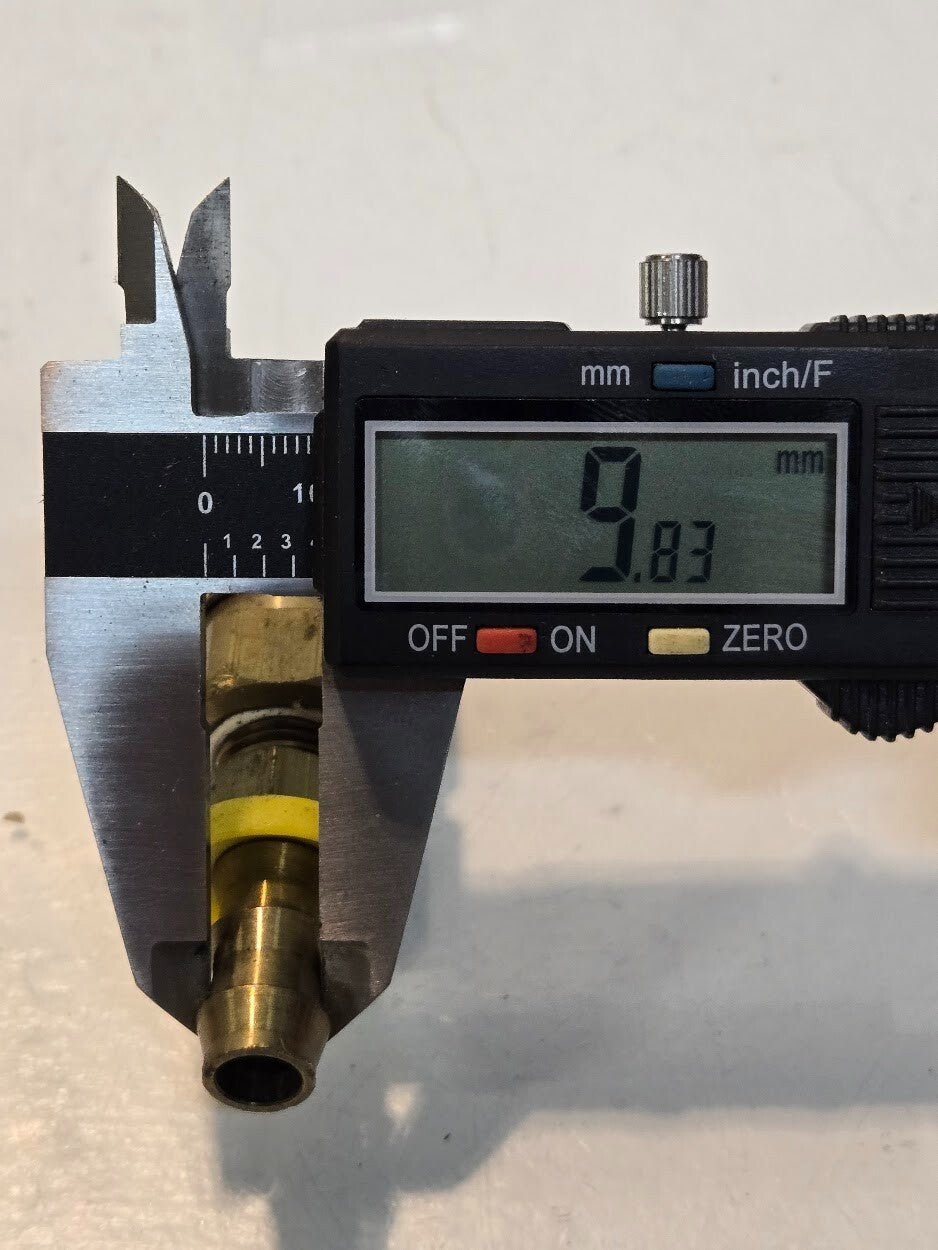 2 Quantity of PPE 300 Series 1/4" Quick Connect Couplings 3/8" Push-Lok (2 Qty)