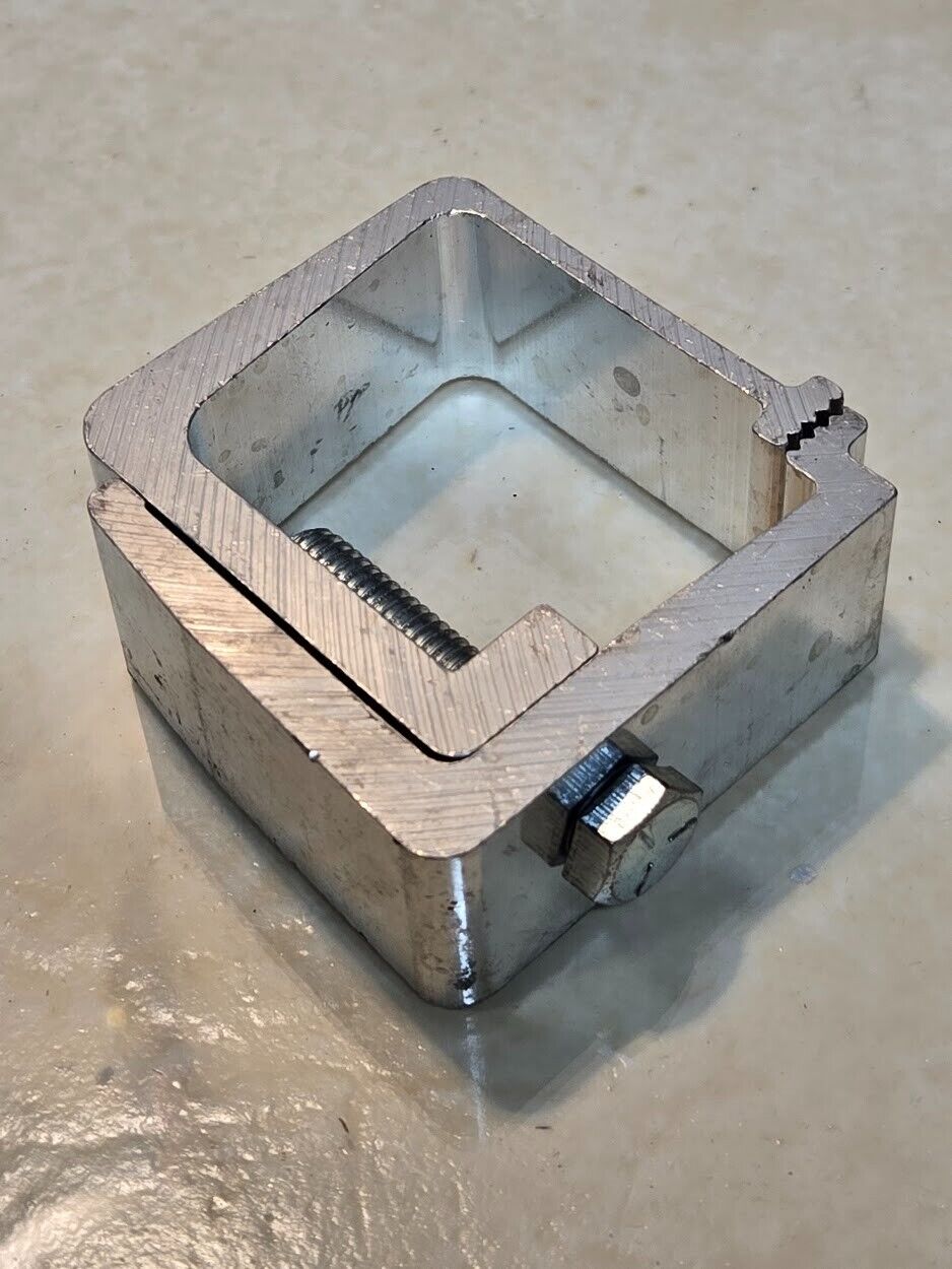30 Quantity of Tonneau Cover Rail Clamp 1703561 for TruXedo (30 Quantity)