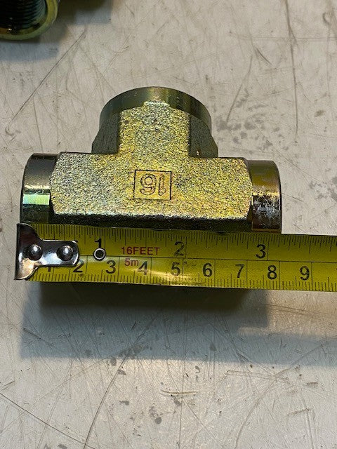 2 Quantity of Hydraulic Tee Pipe Fittings 16 | 29mm Bore 3-1/8" L (2 Quantity)