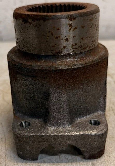 Pinion Axle Flange Yoke SD832 Drivetrain Power Transfer Shaft Coupling Assembly