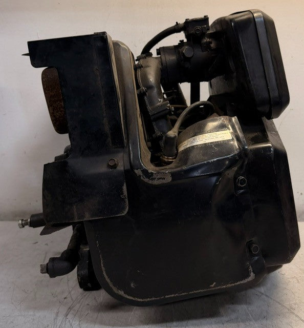 Briggs & Stratton Opposed Twin-Cylinder Engine 402707 | 0132-07 | 84061912