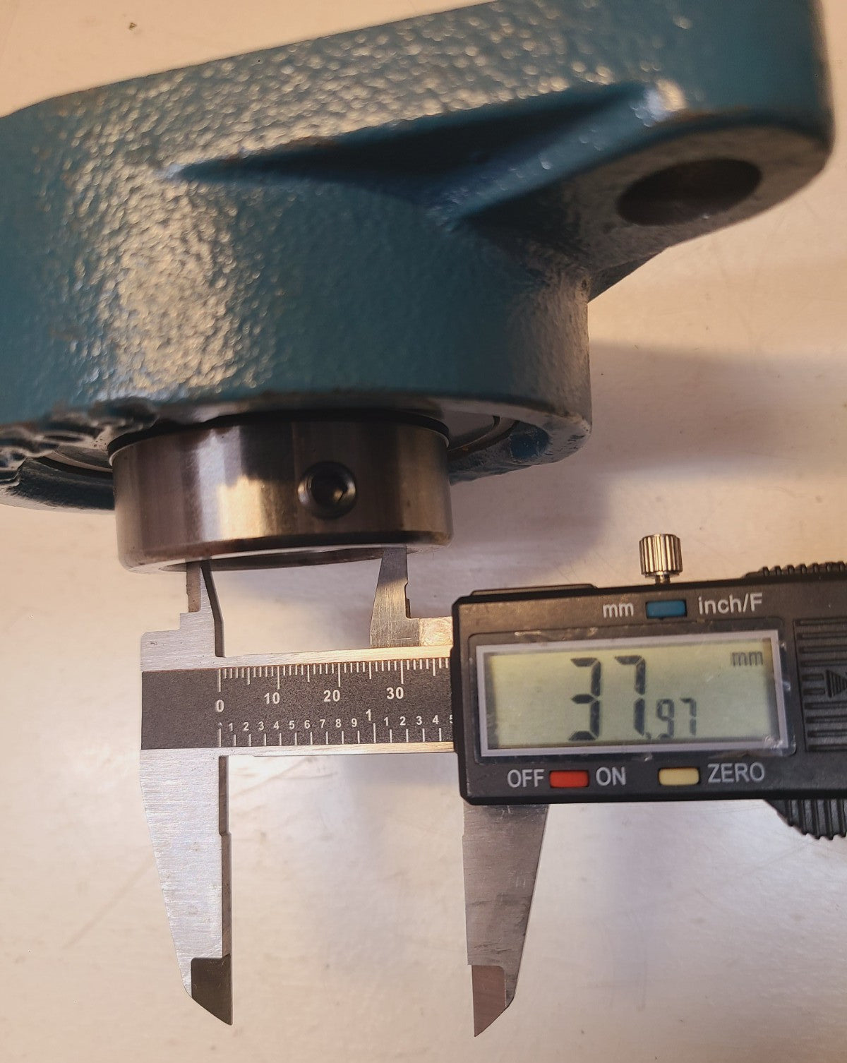 NKB Bearing 2 Bolt Flange FL208 | 1-1/2" | UC208-24