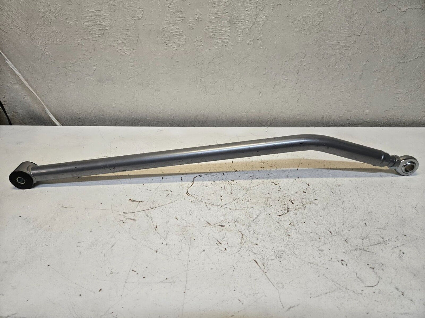 Track Bar RE1673 for Jeep