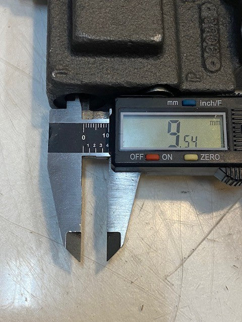 Hydraulic Output Cover Valve Body Coponent 18-02-043-906 | 9032 | C33