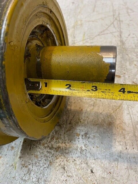 John Deere JD750 Carrier Roller WO Bracket 3-1/2" 50mm Shaft F1C5KKL 5-0004