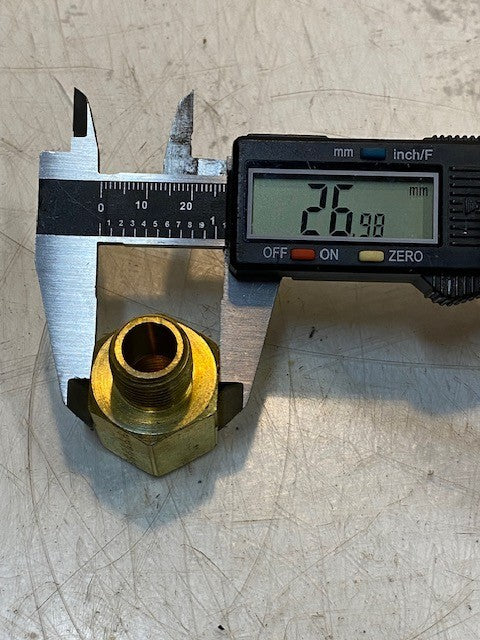 5 Quantity of Parker 10834 Brass Industrial Pipe Adapters 3/8"x 1/2" (5 Qty)