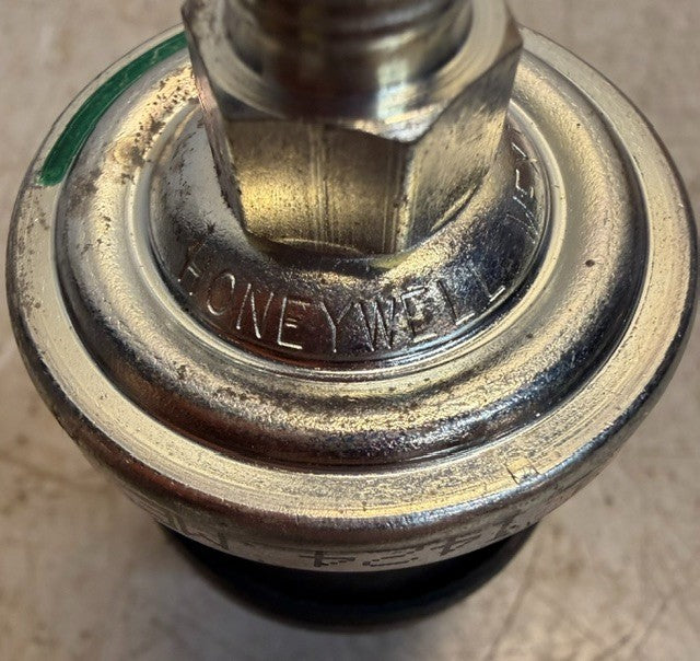 Honeywell %000 Series Extended Duty Pressure Switch 77030-4-1424 Trigger Switch