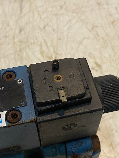 Mannesmann Rexroth Hydraulic Directional Control Valve 4WE6J60/EW110N9K4/B10N10