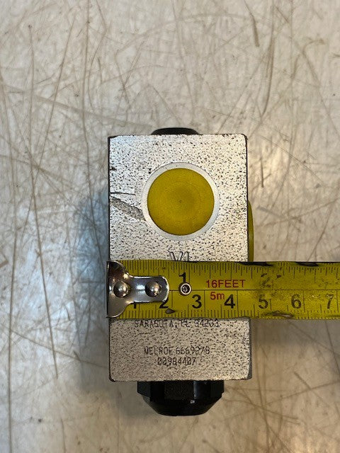 Gresen 00984407 Melroe 6669278 Hydraulic Block Valve 1700 PSI