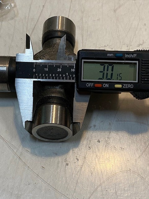 Neapco U-Joint E846 | 4-1/8" Wide 30mm End