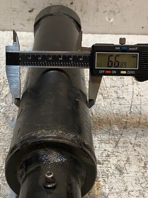 Hydraulic Cylinder 18-3/4" Long 41mm End 31mm ID 67mm OD 24mm Threaded End