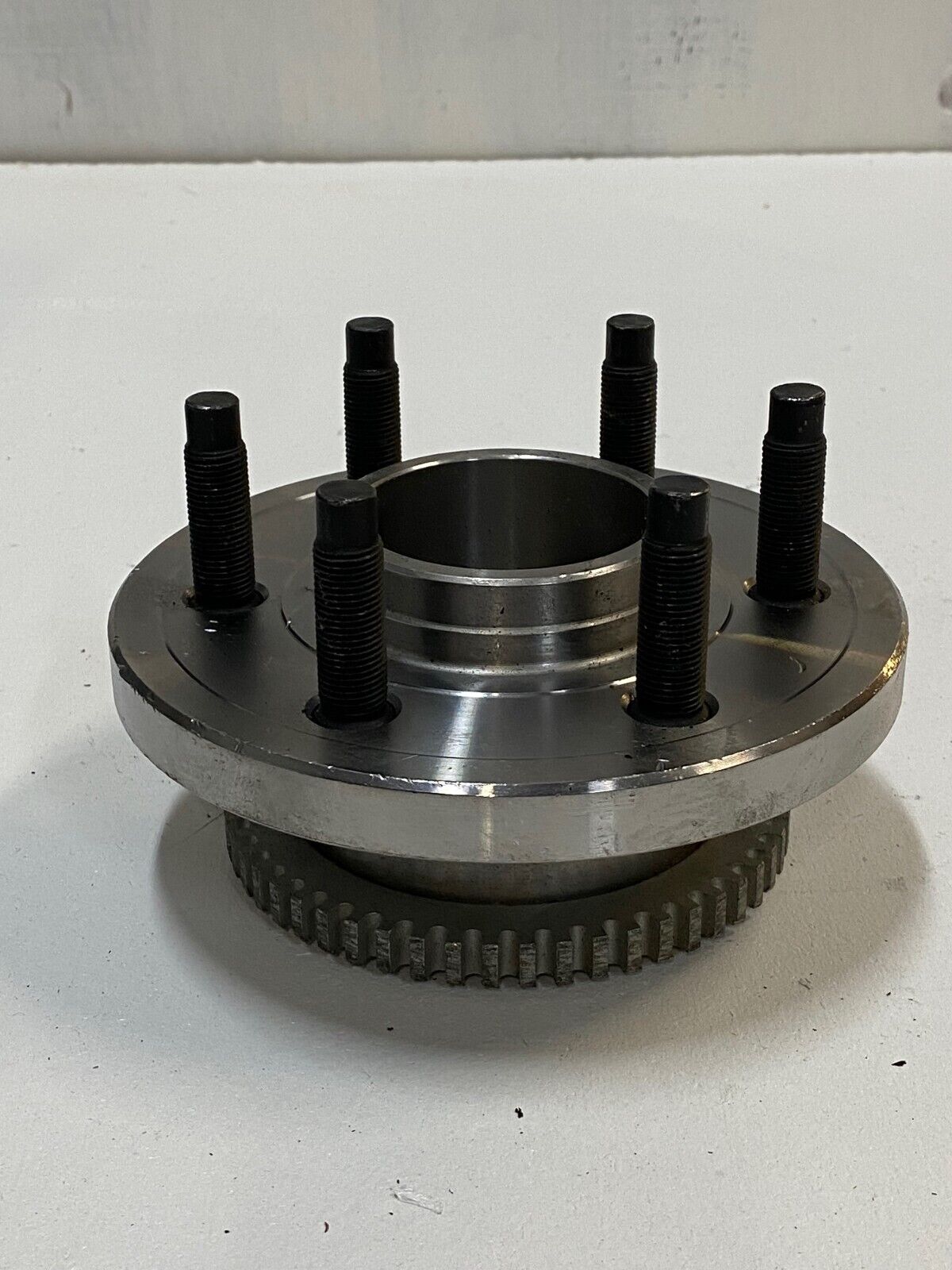 Front Wheel Bearing and Hub Assembly with 6 Lugs RB515033