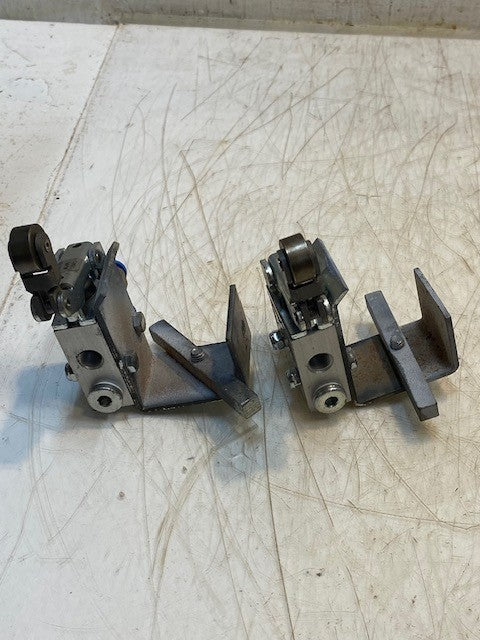 2 Qty of Festo V/O-3-1/8-ASY Stem Valve Assys w/ AL-01 Roller Levers (2 Qty)
