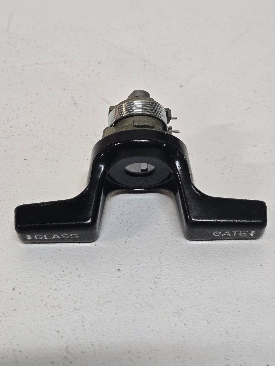 12 Quantity of GM3069 Tailgate Lock Cylinders 8004033 | 8004034 (12 Quantity)