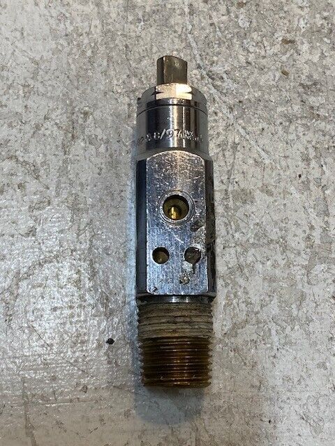 Oxygen Cylinder Post Valve CGA870 | 988002 4" L 1" W 21mm Thread End