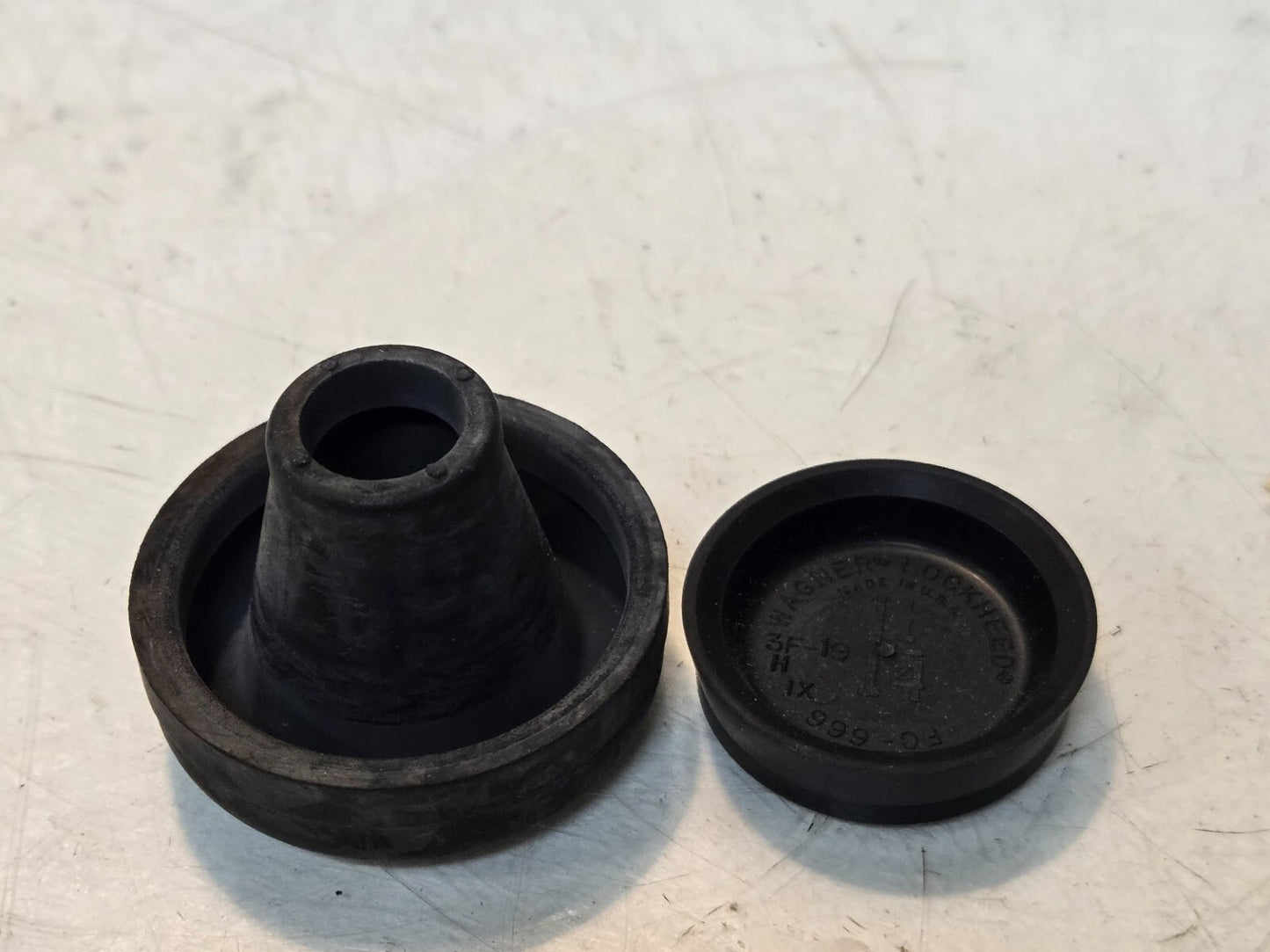 4 Quantity of Ford D0TZ-2221-A Wheel Cylinder Repair Kits  (4 Quantity)