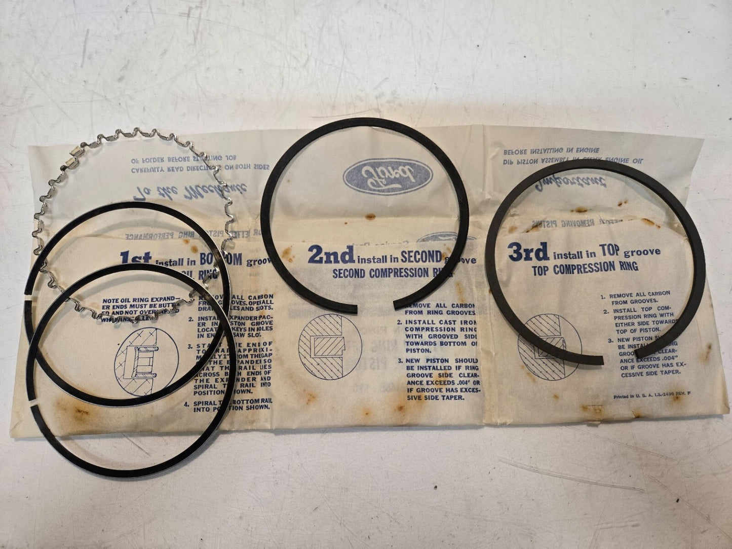 6 Quantity of Ford D4TZ-6148-E Piston Ring Sets | 5 Rings Per Set (6 Quantity)