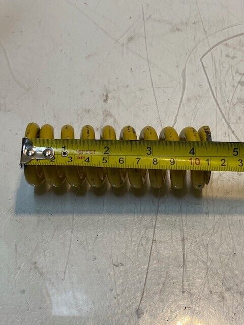 New Holland 611055 Yellow Spring Part 4-3/8" H 39mm OD