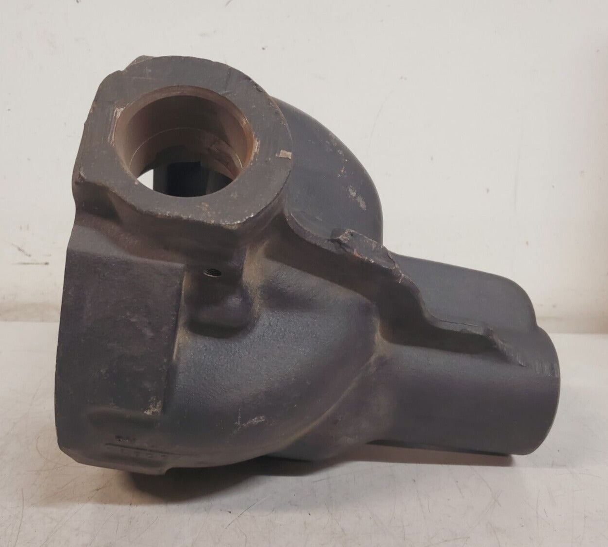 Ford Housing Front Axle F2TZ-3010-B | F2TZ3010B | 366 | 5056 | 041895 | 0D086CT