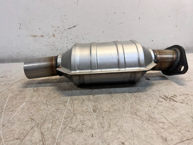 Catalytic Converter With Gasket & Bolts 250734 | 251020 | N/JIE/D111040